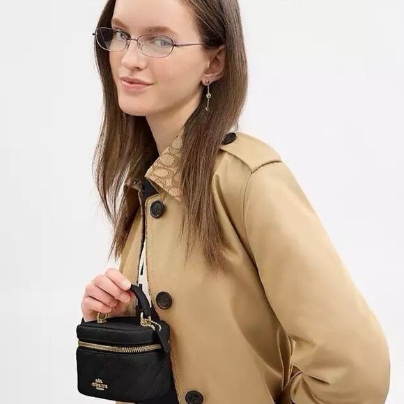 NWT Coach Ava Crossbody Bag With Quilting In Gold/Black Leather CY730 - Picture 10 of 11